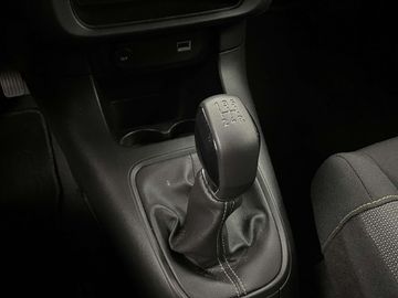 Car image 36