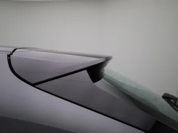 Car image 40