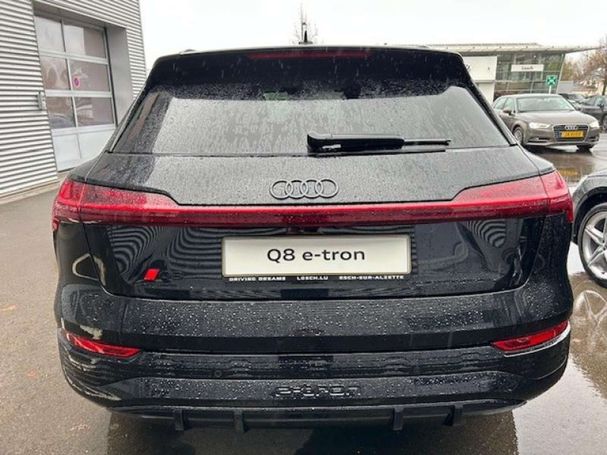 Audi Q8 e-tron S-line 300 kW image number 10