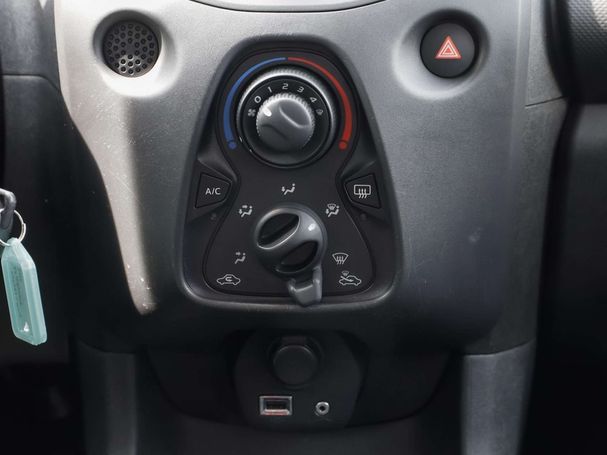 Toyota Aygo 53 kW image number 12