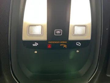 Car image 36
