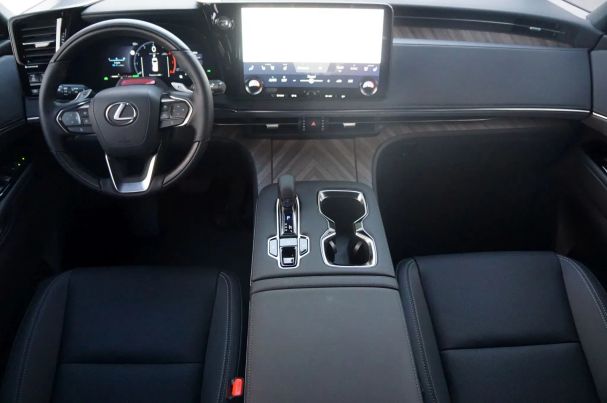 Lexus LM 184 kW image number 12