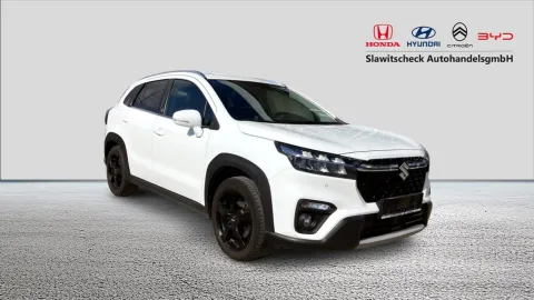 Car image 3