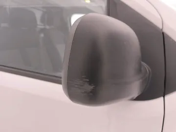 Car image 39