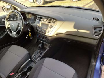 Car image 11