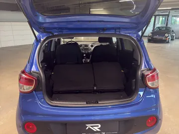 Car image 25