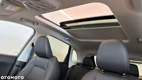 Car image 32