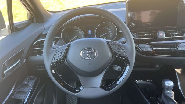 Toyota C-HR Hybrid 90 kW image number 9