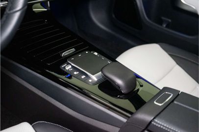 Car image 33