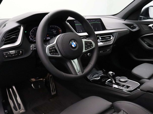 BMW 118i 100 kW image number 10