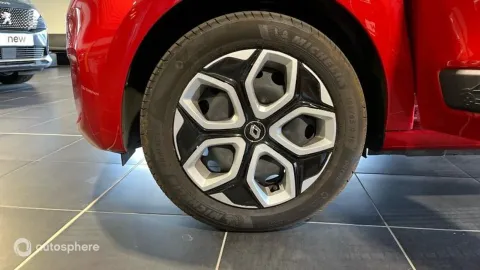 Car image 20
