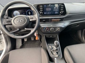 Car image 12