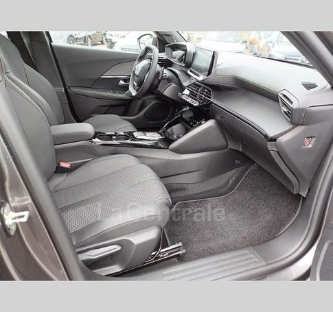 Peugeot 2008 PureTech 130 96 kW image number 20