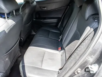 Car image 22
