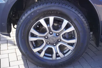 Car image 35