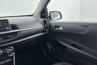 Car image 40