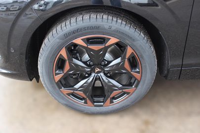 Car image 24