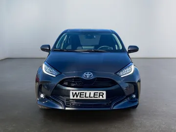 Car image 3
