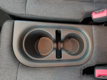 Car image 31