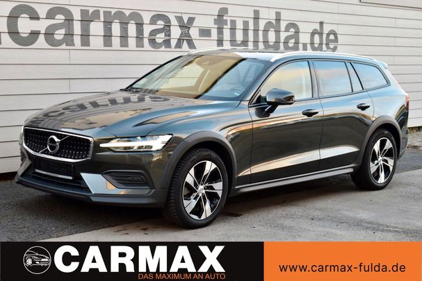 Volvo V60 Cross Country AWD D3 110 kW image number 13