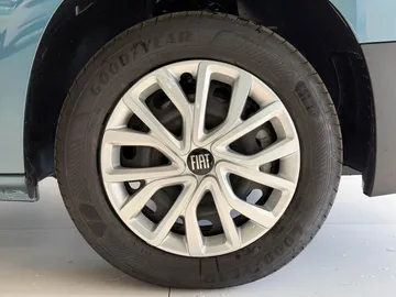 Car image 25