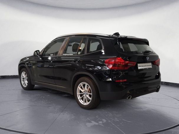 BMW X3 xDrive20d Advantage 140 kW image number 2