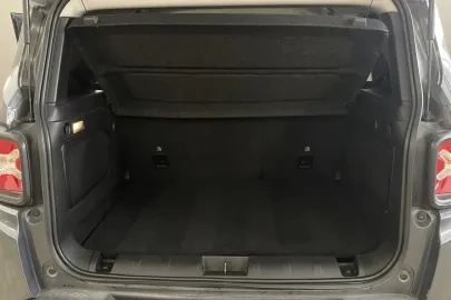 Car image 28