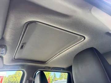 Car image 37