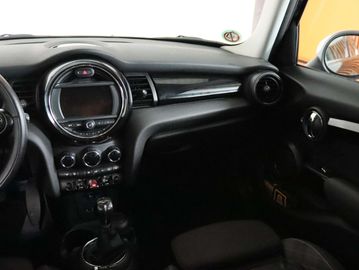 Car image 41