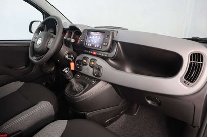 Car image 10