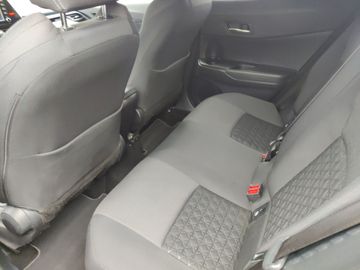 Car image 14