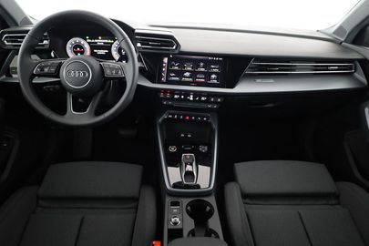 Car image 30