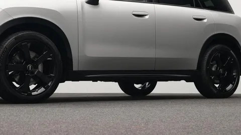 Car image 22
