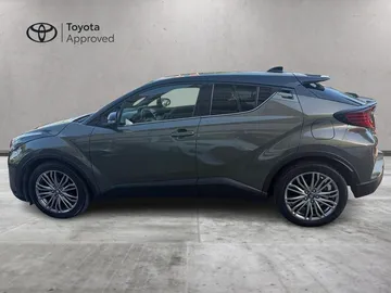 Car image 4