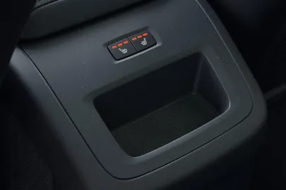 Car image 50