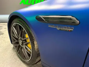 Car image 32