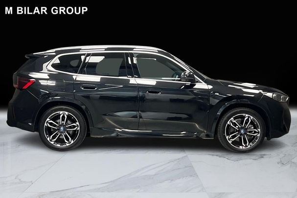 BMW iX1 xDrive30 M Sport 225 kW image number 3