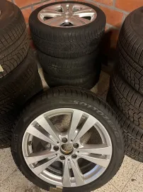 Car image 32