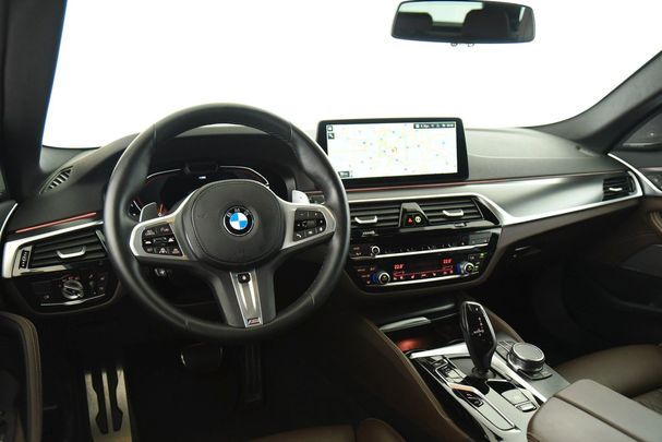 BMW 530d Touring xDrive 210 kW image number 8