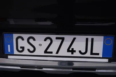 Car image 35