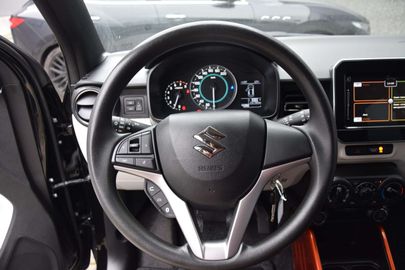 Car image 11