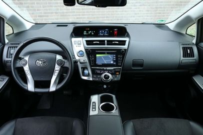 Car image 22