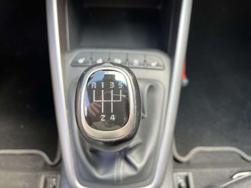 Car image 30