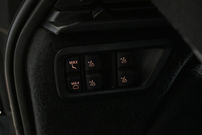 Car image 36