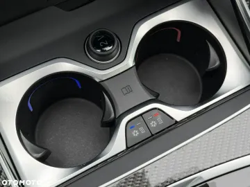 Car image 40