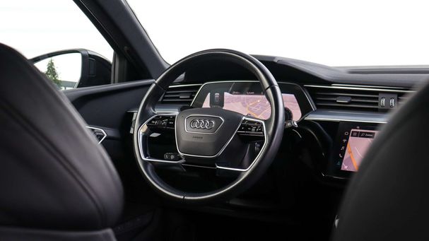 Audi e-tron 55 quattro 300 kW image number 32