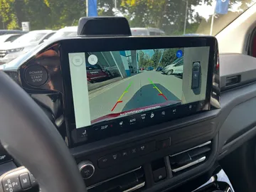 Car image 24