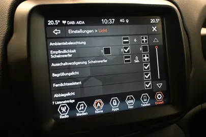 Car image 36
