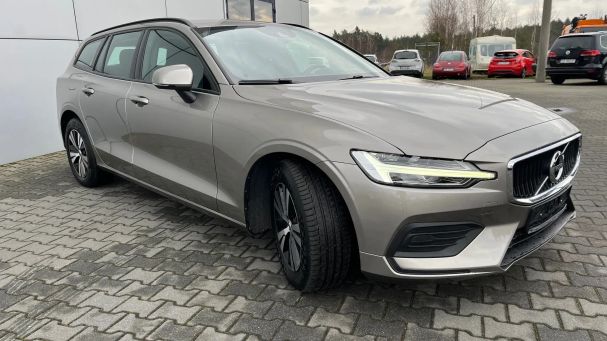 Volvo V60 D3 Momentum 110 kW image number 3