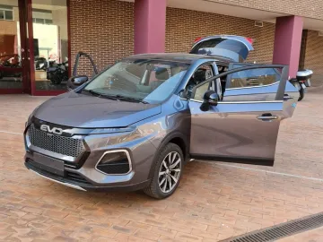 Car image 34